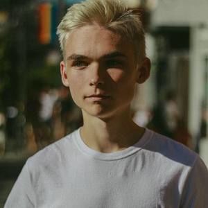 Meet your Posher, Carter